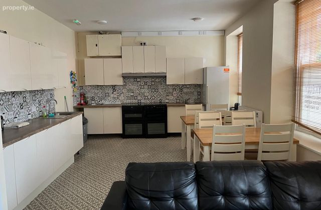 Clanbrassil St Dundalk, Dundalk, Co. Louth - Click to view photos