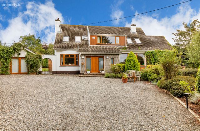 Corr House, Offington Park, Sutton, Dublin 13 - Click to view photos