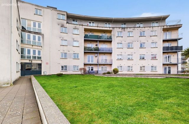 Aras Na Cluaine,nangor Road, Clondalkin, Dublin 22 - Click to view photos