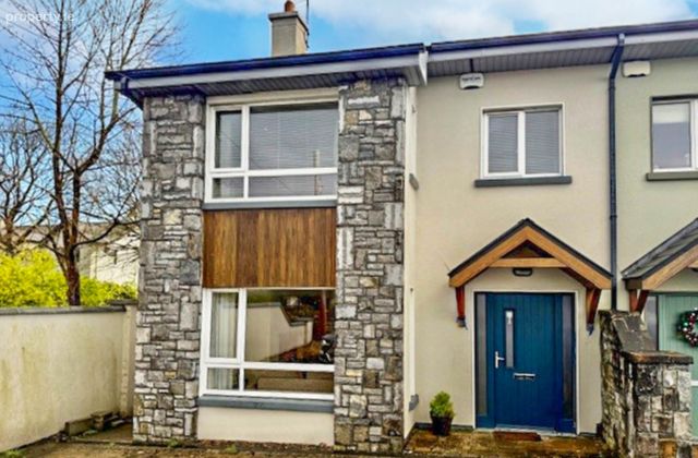 1 Cuirt Bhreac, Gort, Co. Galway, Gort, Co. Galway - Click to view photos