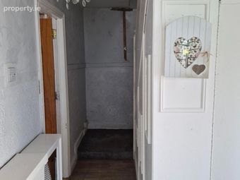 36 Ardmanning Avenue, Togher, The Lough, Co. Cork - Image 2