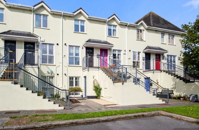 90 Holywell Wood, Swords, Co. Dublin - Click to view photos