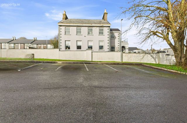 Belmont House, Carrignafoy, Cobh, Co. Cork - Click to view photos
