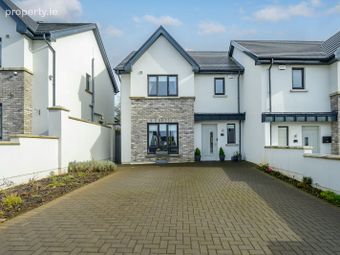 4 East Avenue, Mill Farm, Carrigaline, Co. Cork