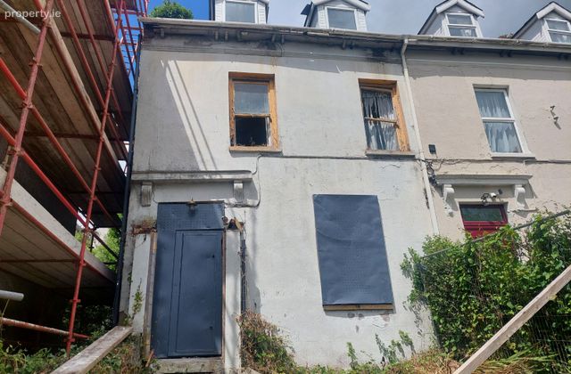 7 Saint Patricks Terrace, Lower Glanmire Road, Cork City Centre, Co. Cork - Click to view photos