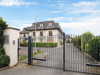 Apartment 6, Sycamore House, Shankill, Dublin 18 - Image 2