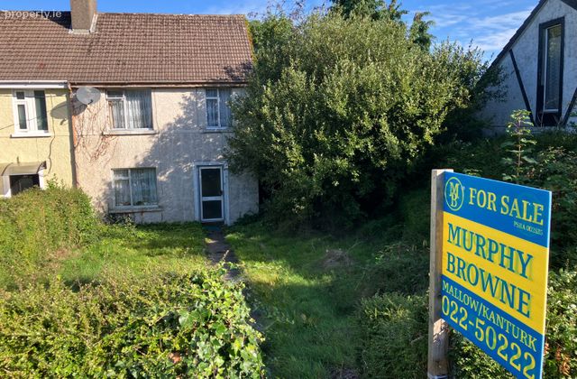11 Canon Sheehan Place, Mallow, Co. Cork - Click to view photos