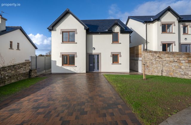 Ard Aoibhinn, Ard Aoibhinn, Innishannon, Co. Cork, Innishannon, Co. Cork - Click to view photos