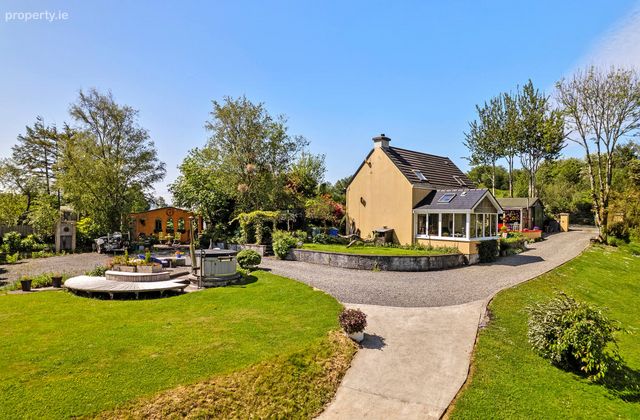 Trafrask East, Adrigole, Co Cork, Adrigole, Co. Cork - Click to view photos