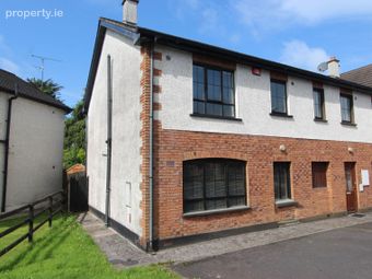 3 Crescent Hill, Castleblayney, Co. Monaghan - Image 2