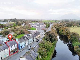 The Thatch, Chapel Street, Crossmolina, Co. Mayo