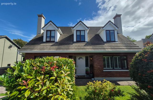 3 Woodgrove, Forest Road, Carrigaline, Co. Cork - Click to view photos