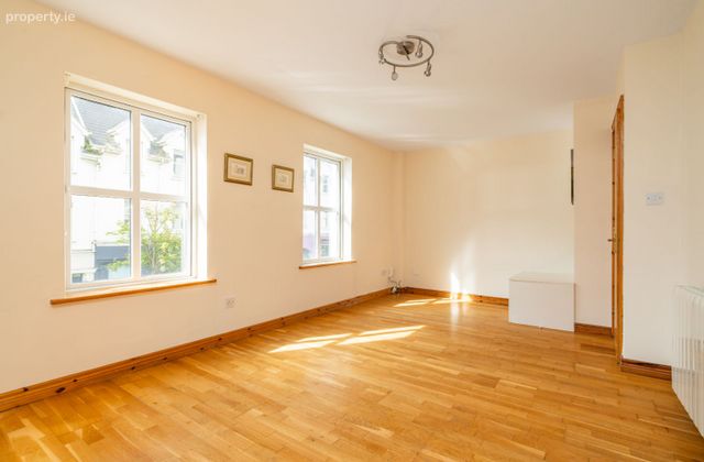 Apartment 8, Ardaravan Square, Buncrana, Buncrana, Co. Donegal - Click to view photos
