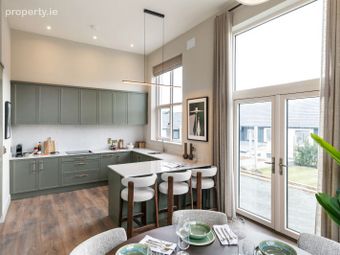 3 Bed House, Cabinteely, Dublin 18 - Image 5