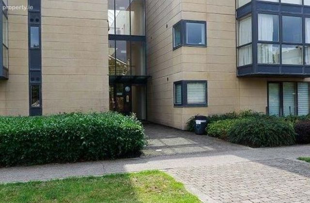 Merton Hall, Milltown Avenue, Milltown, Dublin 6 - Click to view photos