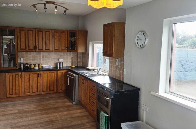 27 Ferrybank, Arklow, Co. Wicklow - Click to view photos