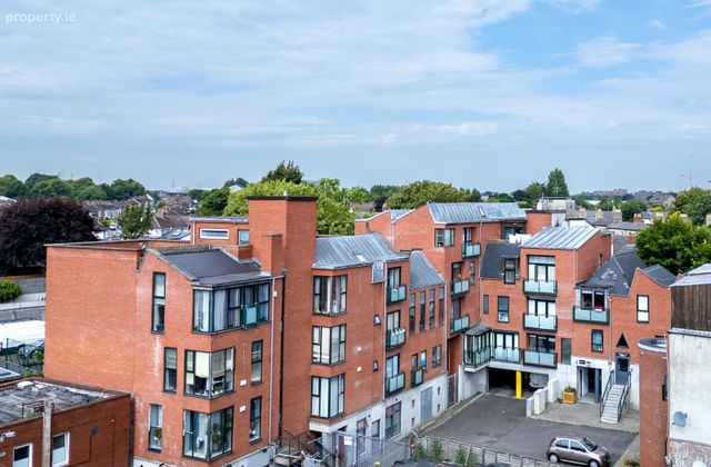 6 St. James Place, Inchicore, Dublin 8 - Click to view photos