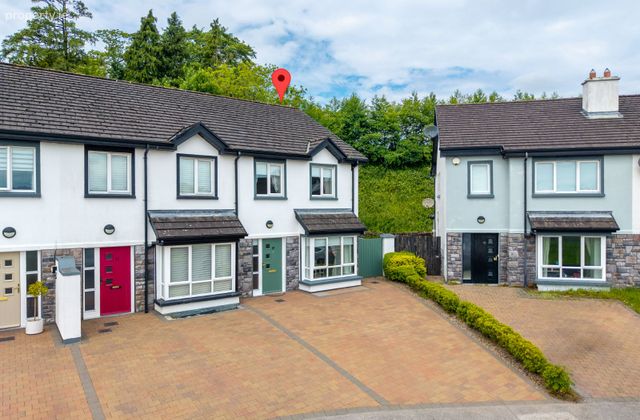 19 College Woods, Balla, Balla, Co. Mayo - Click to view photos