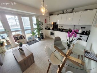 Cuirt Na Tra, 204 Upper Salthill, Galway City Centre, Co. Galway - Image 2