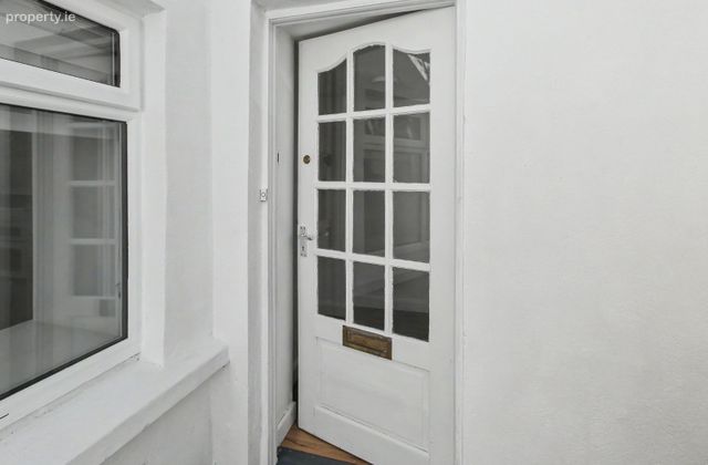 11 Claremont Villas, Glenageary, Glasthule, Co. Dublin - Click to view photos