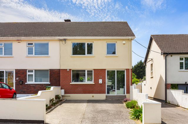 96 Taney Crescent, Goatstown, Dublin 14, Goatstown, Dublin 14 - Click to view photos