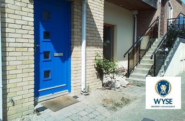 Hampton Wood Park, Saint Margaret\'s Road, Finglas, Dublin 11 - Click to view photos