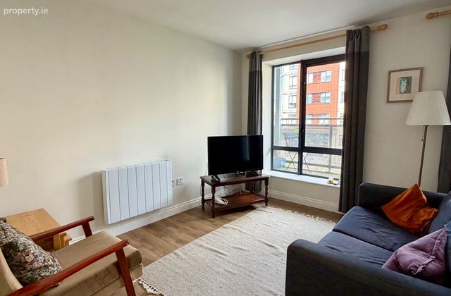 Apartment 2, Compass Court North, Lock-keepers Wal, Royal Canal Park, Dublin 15 - Click to view photos