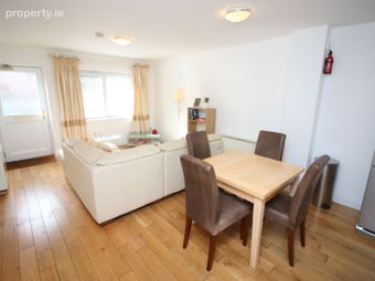 32 Granary Wharf, Glenbrook, Co. Cork - Image 2