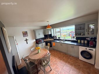 6 Glenview Terrace, Lyre, Lyre, Co. Cork - Image 3
