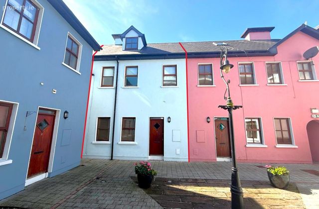 4 The Moorings, Kilmacsimon Quay, Bandon, Co. Cork - Click to view photos