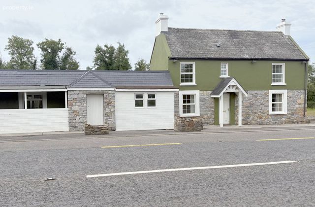 Cloonmore, Tarmonbarry, Co. Roscommon - Click to view photos