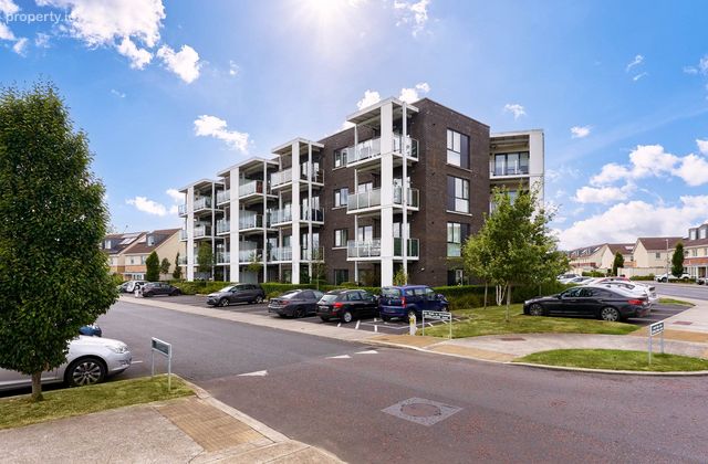 29 Orchard Hall, Diswellstown Avenue, Castleknock, Dublin 15, Co. Dublin, Castleknock, Dublin 15 - Click to view photos
