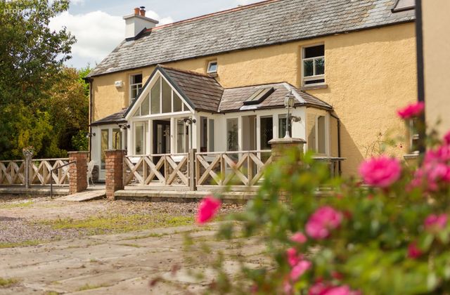 Aghinagh, Carrigagulla, Co. Cork - Click to view photos