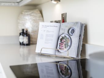 3 Bedroom Penthouse Apartment, Honeypark, Dun Laoghaire, Co. Dublin - Image 4