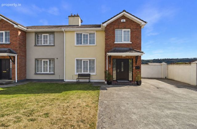 7 Oak Drive, Green Hill Village, Carrick-on-Suir, Co. Tipperary - Click to view photos