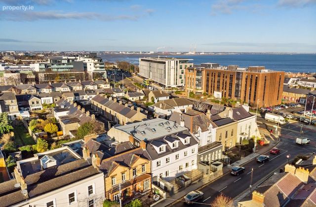 Apartment 2 Carysfort Avenue, Blackrock, Co. Dublin - Click to view photos