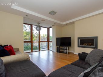 Apartment 7, Newpark, Newtownpark Avenue, Foxrock, Dublin 18 - Image 2