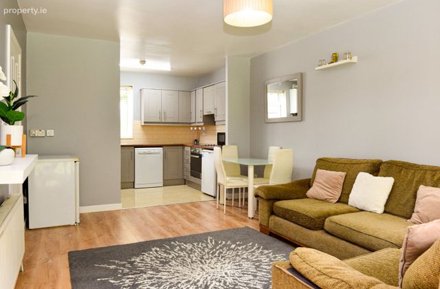 Apartment 61, Park Crescent House, Ashtown, Dublin 7 - Click to view photos