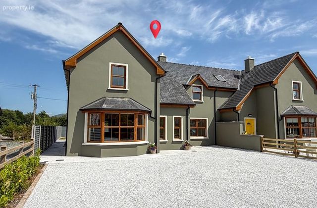 Railway Road, Kenmare, Kenmare, Co. Kerry - Click to view photos