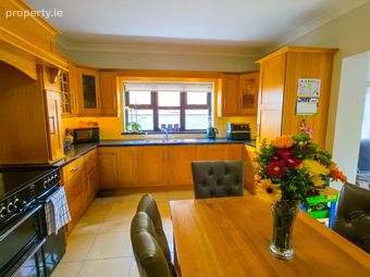 4 Woodview Court, Roscommon Town, Co. Roscommon - Image 5