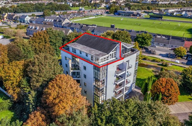 22 The Courtyard, Mill Road, Midleton, Co. Cork - Click to view photos