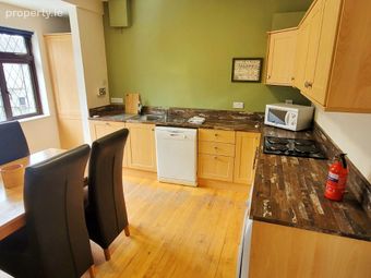 Apartment 3, 7 Father Griffin Place, Galway City Centre, Co. Galway - Image 4