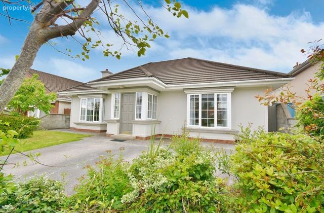 10 Blackrock, Monavalley, Tralee, Co. Kerry - Click to view photos