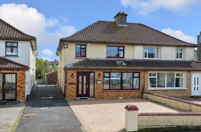 11 Whitestrand Road, Salthill, Galway, Co. Galway, Galway City Centre, Co. Galway - Click to view photos