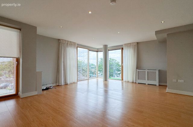 Harbour View, Harbour Square, Crofton Road, Dun Laoghaire, Co. Dublin - Click to view photos