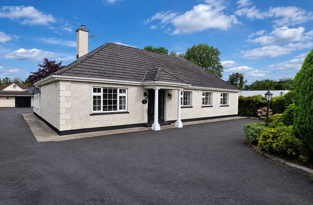 Ashbrook House, Bullet Road, Ballykeeran, Ballykeeran, Co. Westmeath - Click to view photos