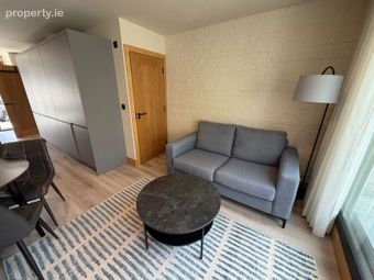 Apartment D, 58 Pembroke Lane, Dublin 2 - Image 2