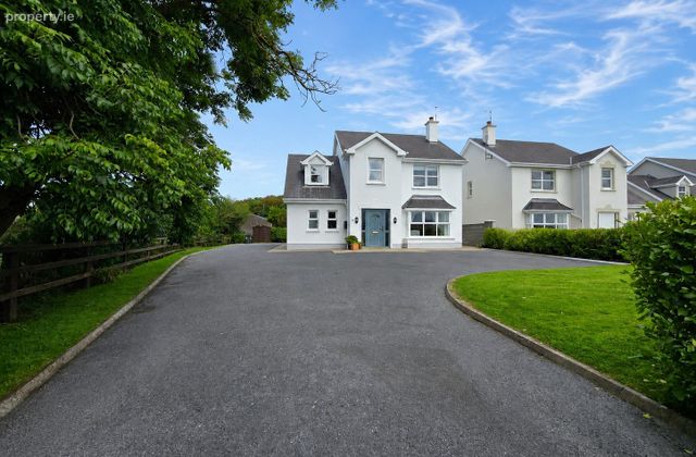 12 Woodfield Drive, Kilrush, Co. Clare, Kilrush, Co. Clare - Click to view photos