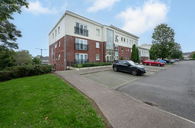 21 Granary Hall, Mount Oval, Rochestown, Cork, Rochestown, Co. Cork - Click to view photos