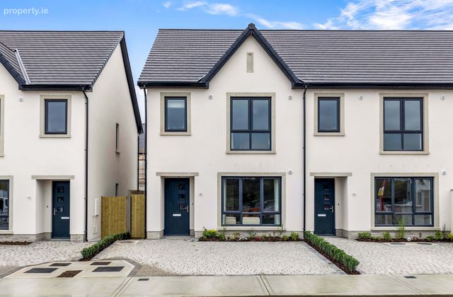 Spire View, Johnstownbridge, Co. Kildare - Click to view photos